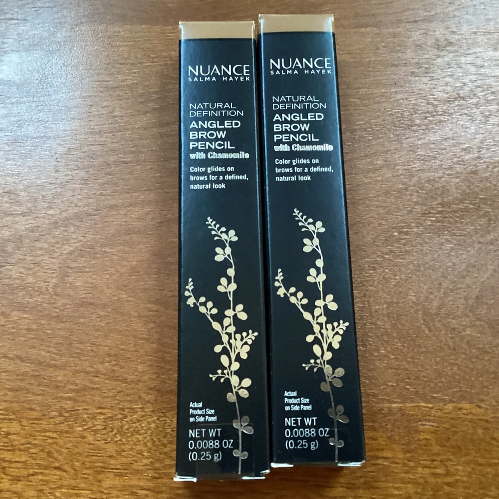 NUANCE SALMA HAYEK Natural Definition Angled Brow Pencil with Chamomile